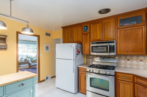 1252 118, Milwaukee WI 53214-2133 exterior