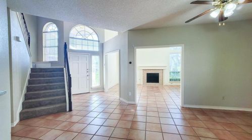 825 Canal St, Irving TX  75063-4686 exterior