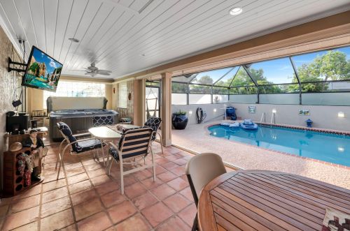 1715 Dominic Ave, Fort Pierce FL 34952-5816 exterior