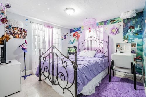 1910 98th Ave, Tampa FL  33612-8354 exterior