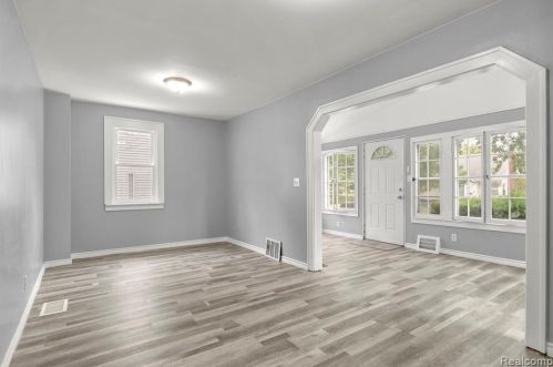 5834 Belton St, Garden City MI  48135-2531 exterior