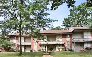 12545 Markaire Dr, Saint Louis MO  63146-4517 exterior