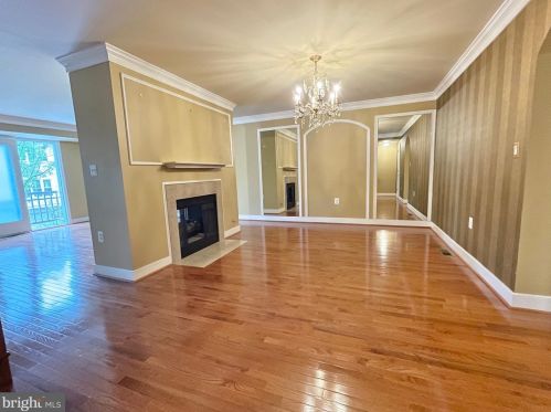 3813 White Post Ct, Alexandria VA  22304-6357 exterior