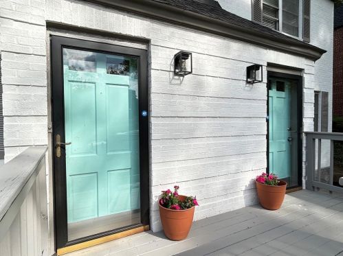 1187 Lynmoor Dr, Atlanta GA  30319-4125 exterior