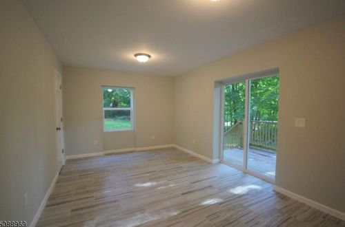 328 Knox Way, Hopatcong NJ  07843-1114 exterior