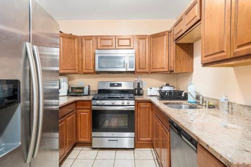 110 Lancashire St, Providence RI  02908-1612 exterior