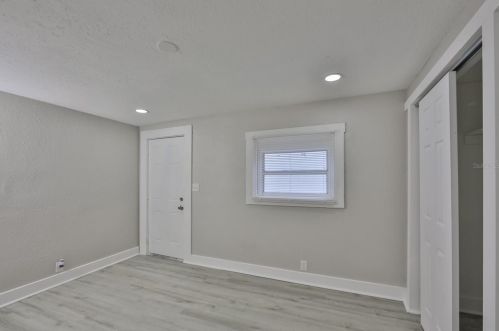 1021 Columbus Dr, Tampa FL 33605-3334 exterior