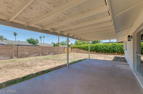 5602 42nd Ln, Phoenix AZ  85019-2001 exterior