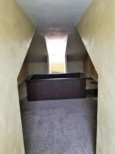 2332 Fox Way, Pittsburgh PA 15203-1838 exterior