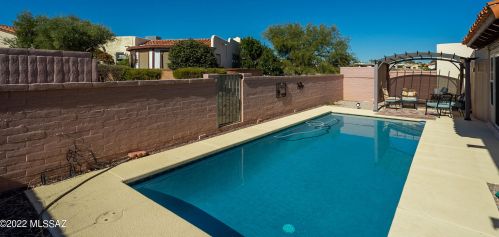 955 Camino Asturias, Green Valley AZ 85622-3246 exterior