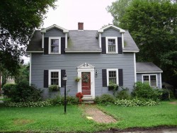 65 Bernard St, Newton, MA 02461-1935