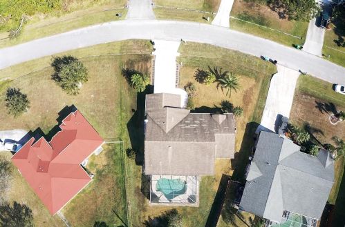 3106 Mall Ter, Fort Pierce FL 34984-6347 exterior