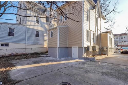 809 Chestnut St, Bronx NY 10467-6504 exterior