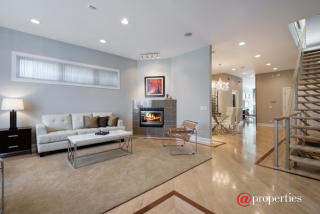 1627 Hermitage Ave, Chicago IL  60622-1402 exterior