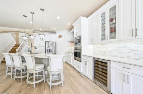 5631 Lago Villaggio Way, Naples FL 34104-5739 exterior