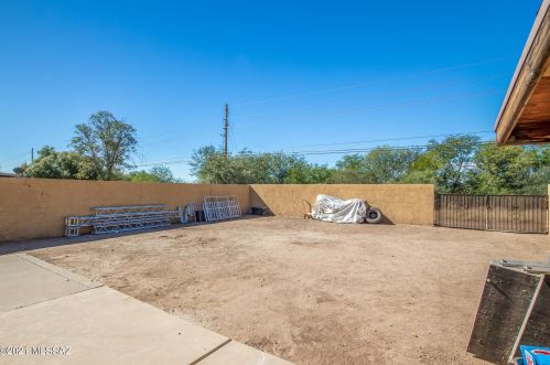 6120 Springbrook Dr, Tucson AZ exterior