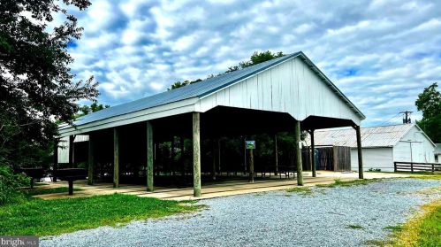 800 Grand Champion Dr, Rockville MD  20850-5995 exterior