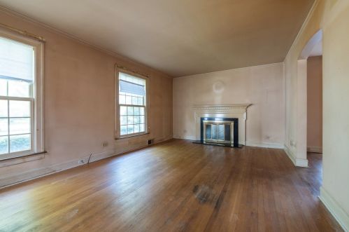 5234 Oriole Ave, Chicago, IL 60656-1771