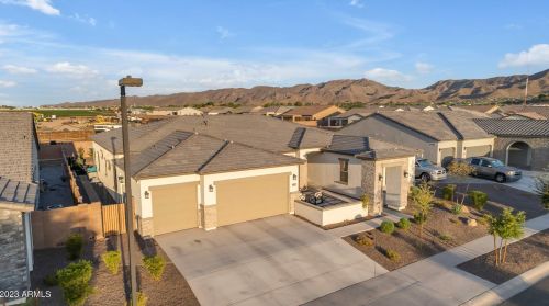 8513 22 Dr, Phoenix AZ 85041-7712 exterior