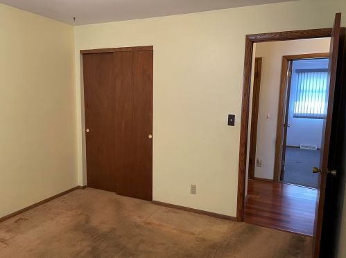 2025 Clayton Crst Ave, Milwaukee WI 53221-3732 exterior