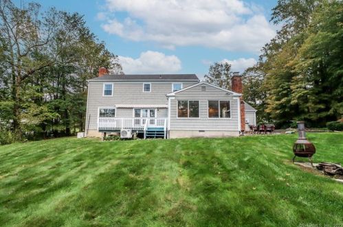 123 Blackman Rd, Ridgefield, CT 06877-4203