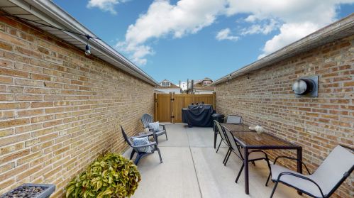 3125 Marmora Ave, Chicago, IL 60634-5112