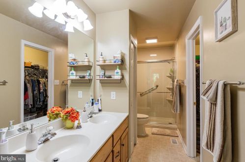 431 Rabbit Hl Ln, Lancaster PA 17603-7435 exterior