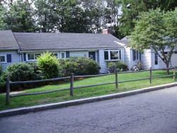 231 Country Club Rd, Newton MA  02459-3118 exterior
