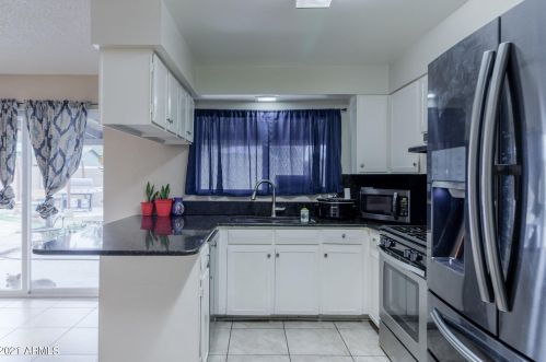 7208 41st Ave, Phoenix AZ  85051-8101 exterior