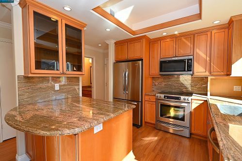 135 Glenbridge Ct, Concord CA  94523-4720 exterior