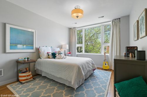 2213 Homer St, Chicago IL 60647-4216 exterior