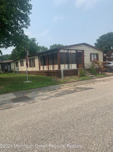 111 Douglas Dr, Jackson Twp, NJ 08527-3517