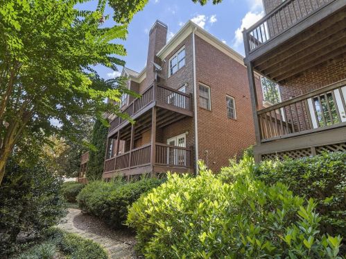 304 Crossing Valley Ln, Atlanta GA 30339-2944 exterior