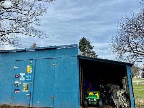 133 Hebron Tpke, Exeter CT 06249-2507 exterior