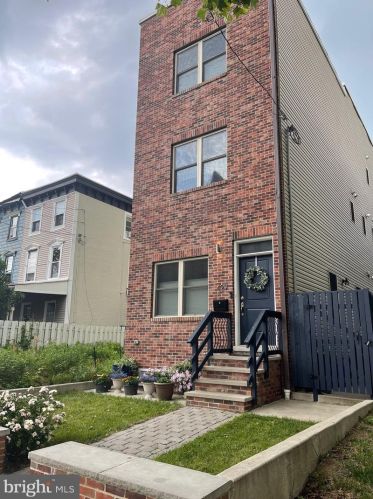 429 41st St, Philadelphia PA  19104-2235 exterior