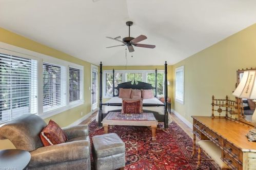 263 10 Ave, Naples FL 34120-4980 exterior