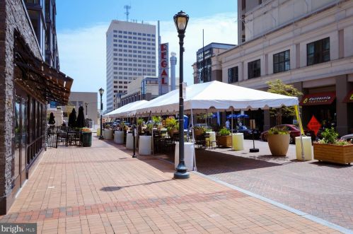 716 Beall Ave, Rockville MD 20850-2107 exterior