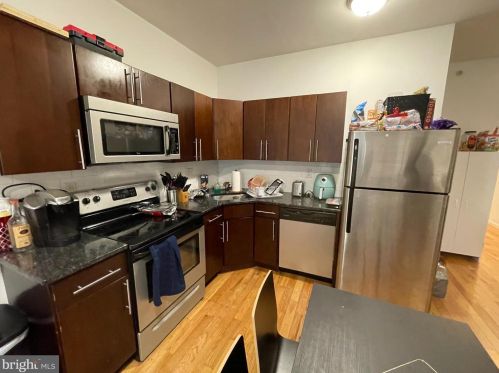 1823 17th St, Philadelphia PA  19145-2227 exterior