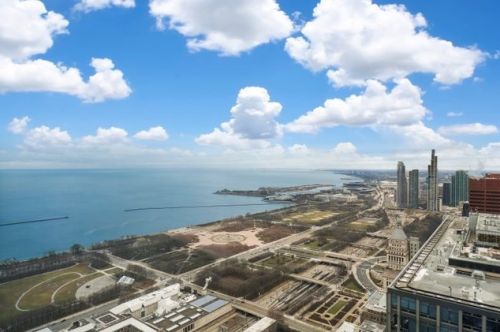 60 Monroe St, Chicago IL  60603-2758 exterior