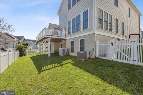 23309 Robin Song Dr, Clarksburg MD 20871-4500 exterior