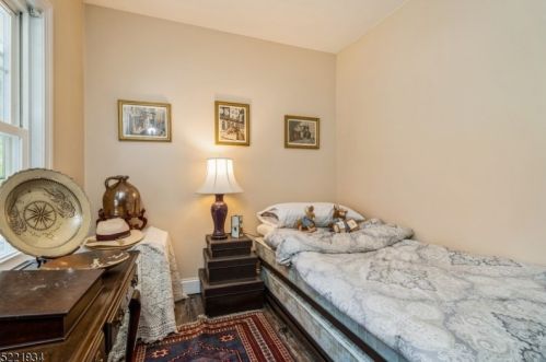 69 Shore Trl, Sparta NJ  07871-1714 exterior