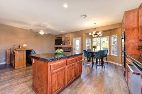 1079 Mallard Cir, Folsom CA 95630-7507 exterior