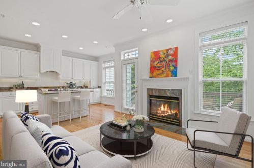 252 Murtha St, Alexandria VA 22304-8613 exterior