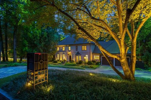 2817 Dover Rd, Atlanta GA 30327-1209 exterior