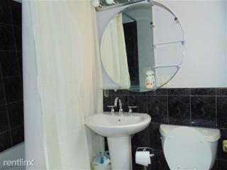 7024 Cregier Ave, Chicago IL  60649-1912 exterior