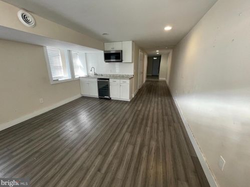 2347 79 Ave, Philadelphia PA 19150-1405 exterior