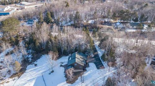 1901 Rice Lake Rd, Duluth MN 55811-4812 exterior