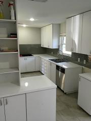 5500 Valerie St, Houston TX  77081-7304 exterior