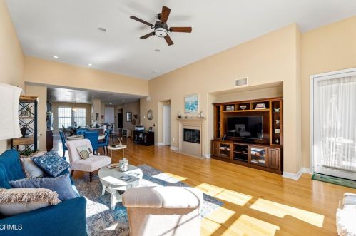 1583 Windshore Way, Oxnard CA 93035-1406 exterior