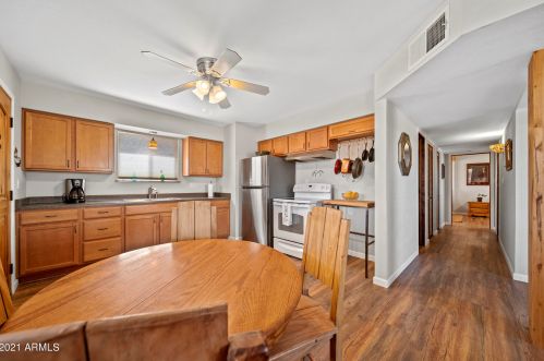 36425 10 St, Phoenix AZ 85085-7781 exterior